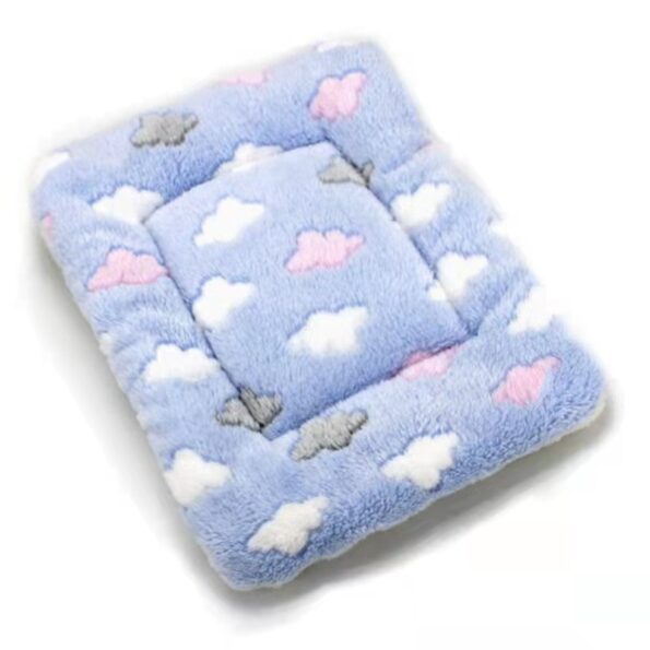 Dog-Bed-cama-perro-Pet-Blanket-Soft-Thickened-Fleece-Pad-Bed-Mat-For-Puppy-Dog-Cat-3.jpg