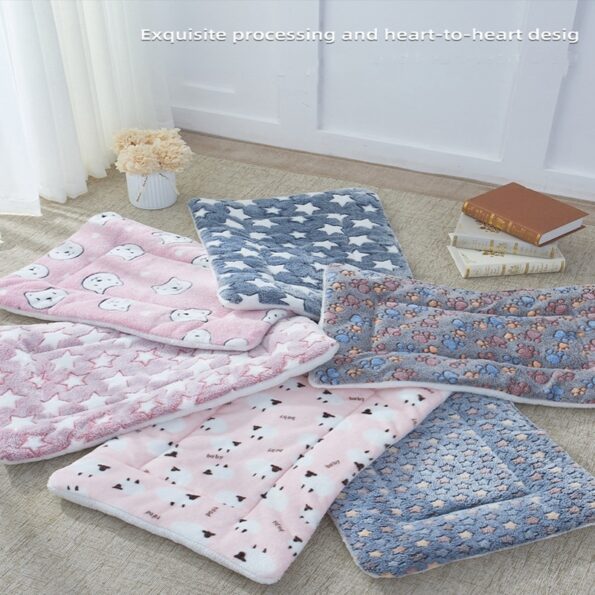 Soft-Flannel-Thickened-Pet-Soft-Fleece-Pad-Pet-Blanket-Bed-Mat-For-Puppy-Dog-Cat-Sofa-5.jpg